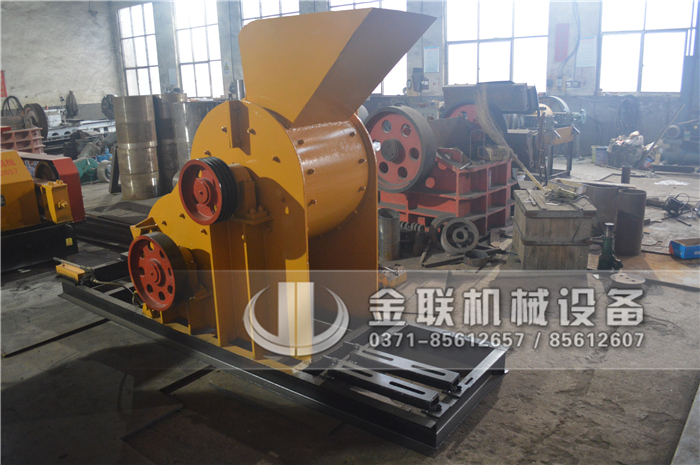 選購(gòu)碎煤機(jī)用哪種機(jī)械設(shè)備好，有哪些顯著的優(yōu)勢(shì)？